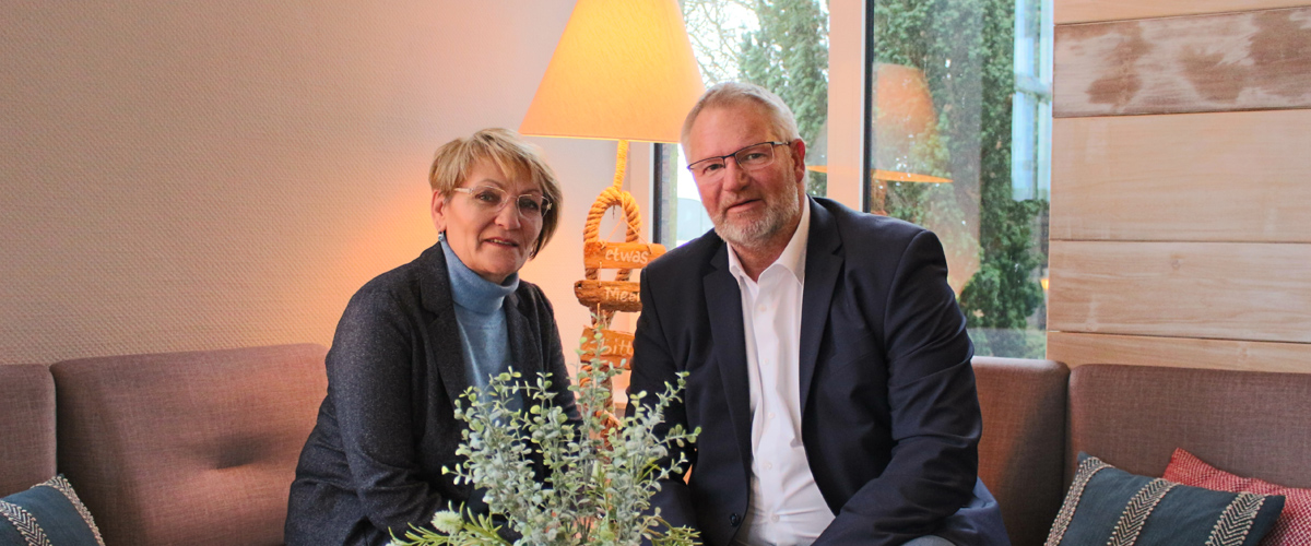 Familiengeführt, persönlich, authentisch - das Hotel Regina Maris: Die Inhaber Klaudia & Thorsten Albers in der Hotellobby